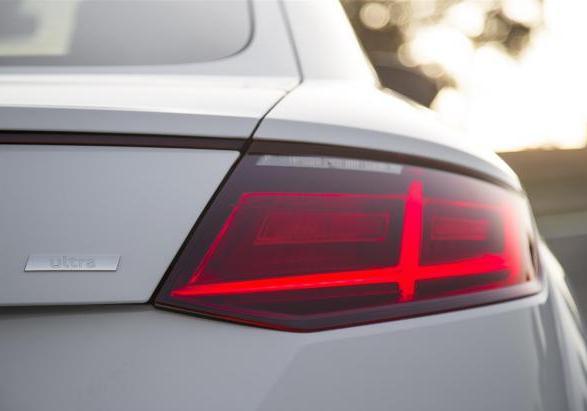 Nuova Audi TT 2.0 ultra dettaglio fanale posteriore