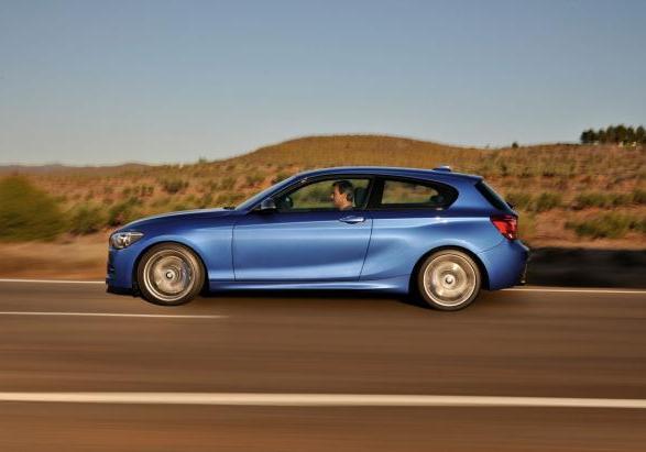 Nuova BMW M135i profilo lato sinistro