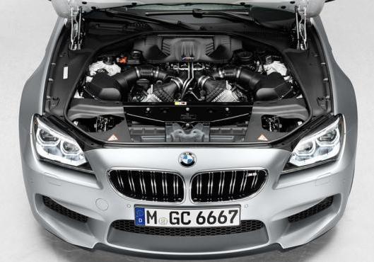 Nuova BMW M6 Gran Coupè dettaglio motore