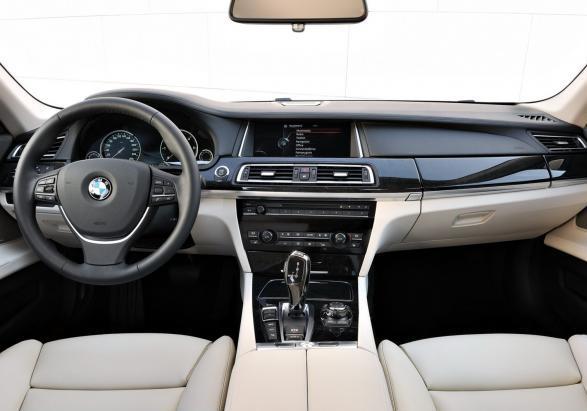 Nuova BMW Serie 7 restyling 2012 interni
