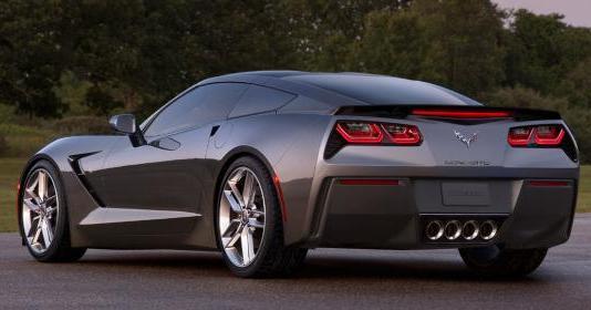 Nuova Chevrolet Corvette Stingray 2014 tre quarti posteriore lato sinistro