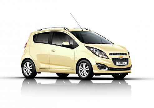 Nuova Chevrolet Spark my 2013 tre quarti anteriore