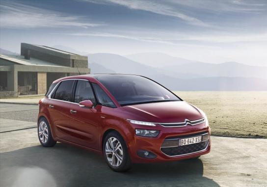 Nuova Citroen C4 Picasso 2013 tre quarti anteriore lato destro