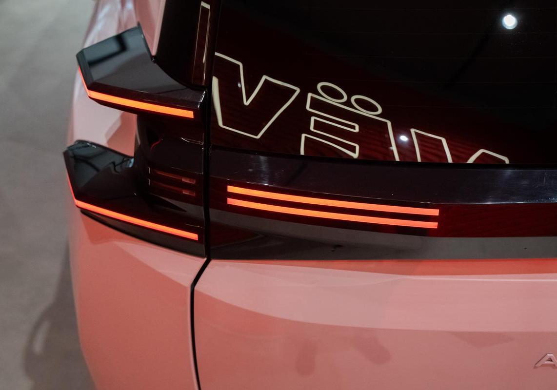 Nuova Citroen C5 Aircross 2025 luci