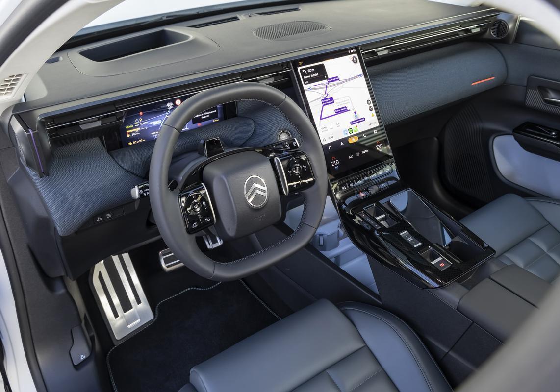 Nuova Citroen C5 Aircross Plug-in Hybrid interni 2