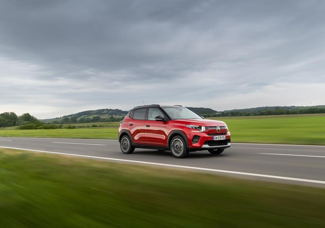 Nuova Citroen e-C3 2024 elettrica foto