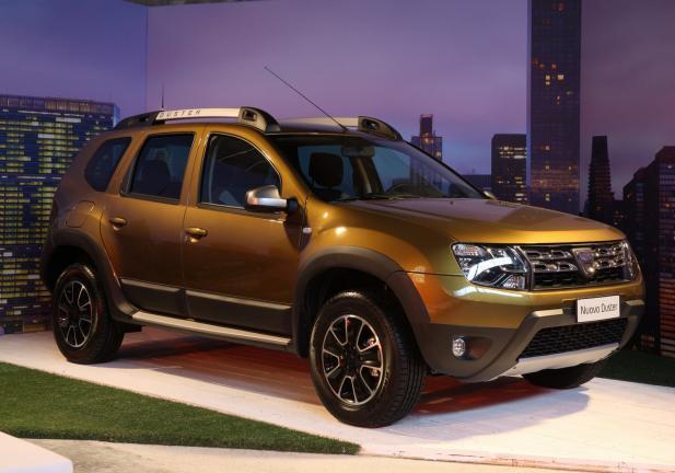 Nuova Dacia Duster 2016 tre quarti anteriore