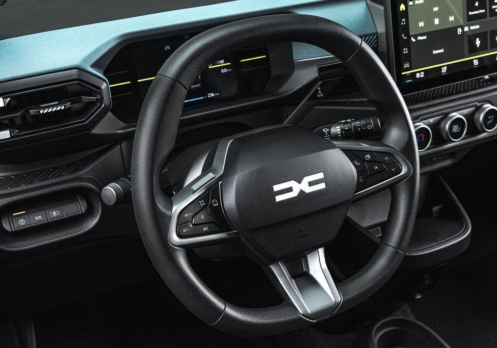 Nuova Dacia Spring 2026 cruscotto