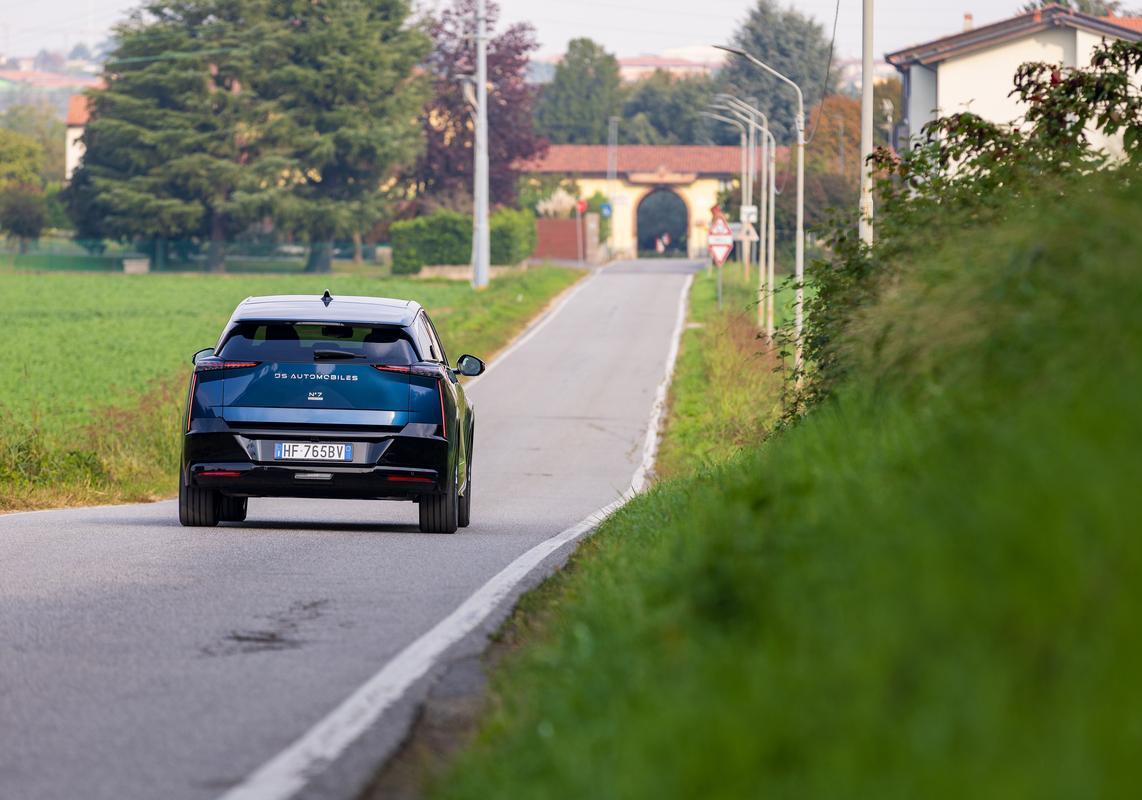 Nuova DS N 7 4