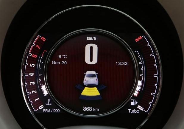 Nuova Fiat 500 Cult display TFT da 7"