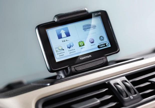 Nuova Fiat Panda EasyPower dettaglio gps TomTom