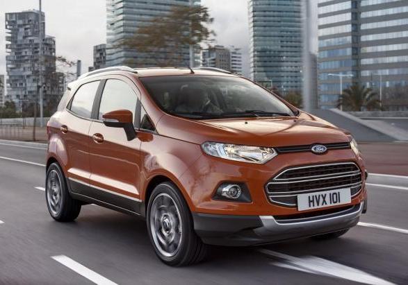 Nuova Ford EcoSport tre quarti anteriore lato destro