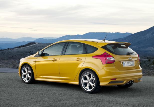 Nuova Ford Focus ST 5 porte tre quarti posteriore lato sinistro