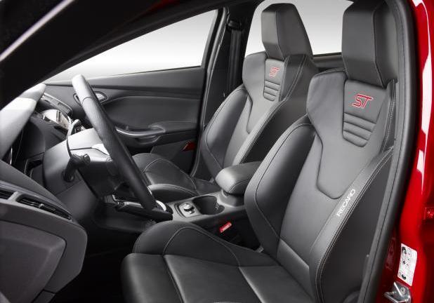 Nuova Ford Focus ST station wagon sedili anteriore