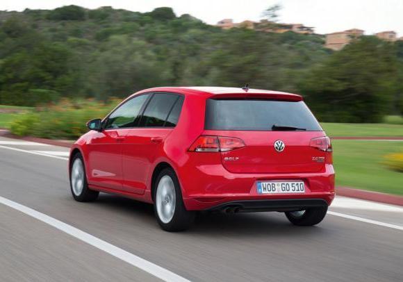 Nuova Golf VII TDI tre quarti posteriore lato sinistro