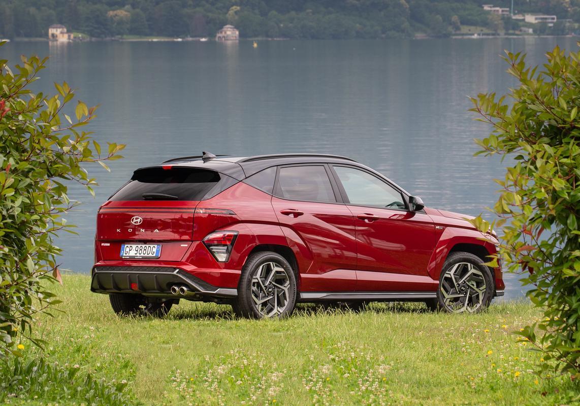 Nuova Hyundai kona 2023 prova su strada 7