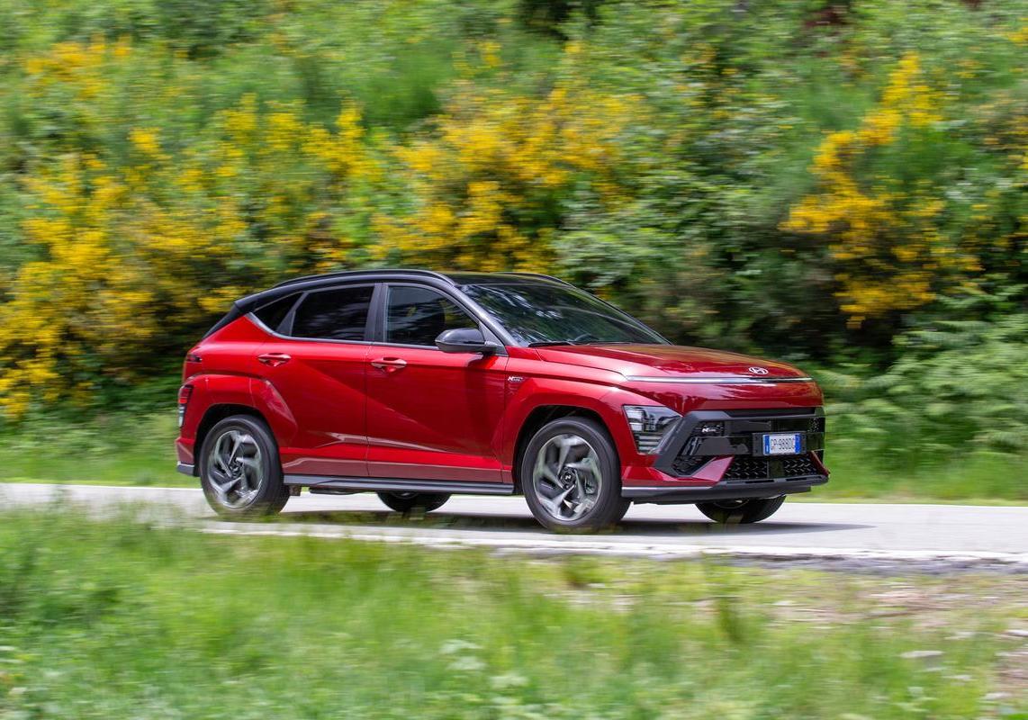 Nuova Hyundai kona 2023 prova su strada8