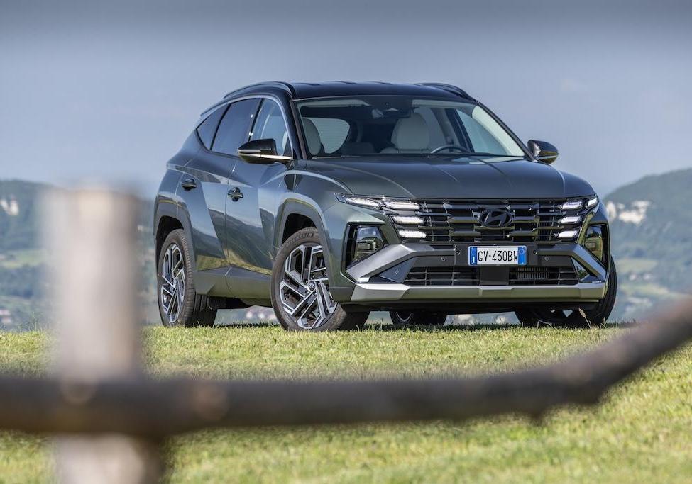 Nuova Hyundai Tucson HEV 2024 anteriore