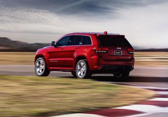 Nuova Jeep Grand Cherokee SRT tre quarti posteriore