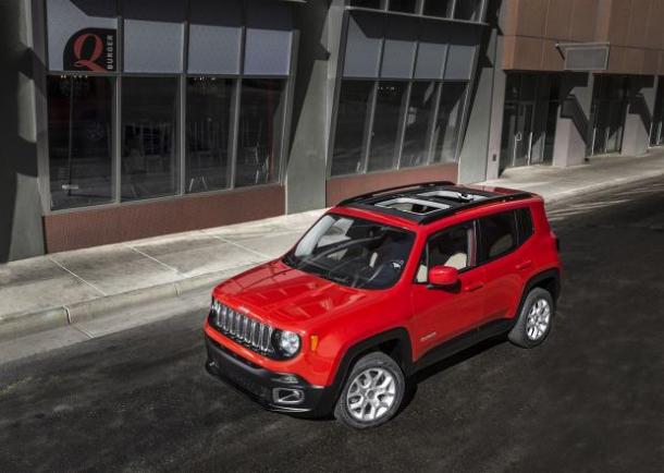 Nuova Jeep Renegade tre quarti anteriore sinistro