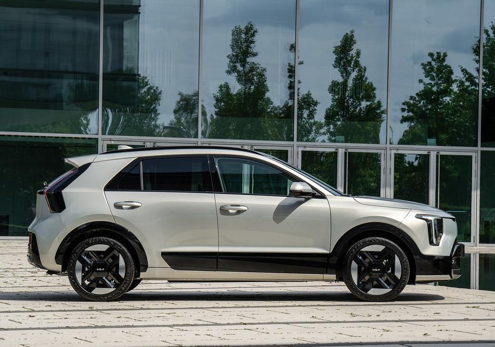 Nuova Kia Niro 2026 2