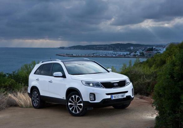 Nuova Kia Sorento restyling tre quarti anteriore lato destro