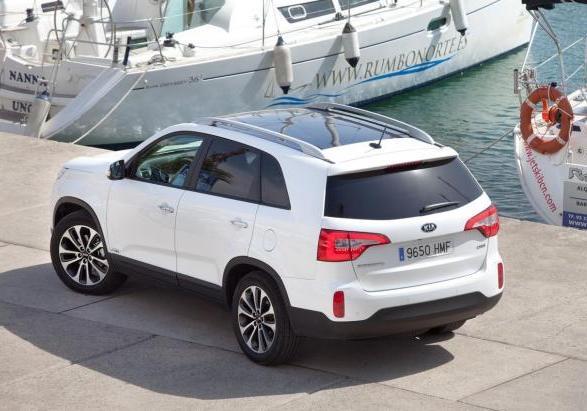 Nuova Kia Sorento restyling tre quarti posteriore lato sinistro