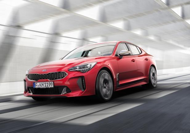 Nuova Kia Stinger frontale