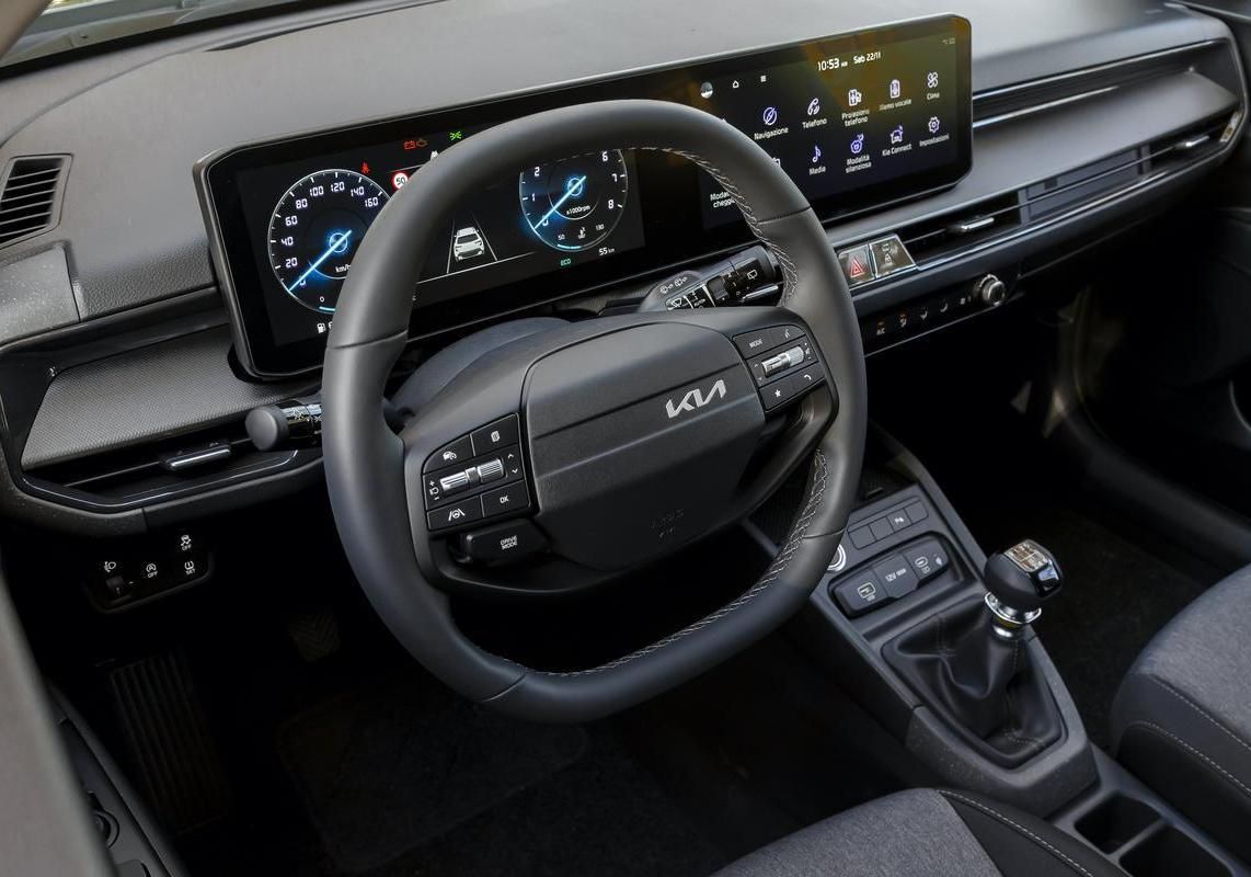 Nuova Kia Stonic 2025 abitacolo