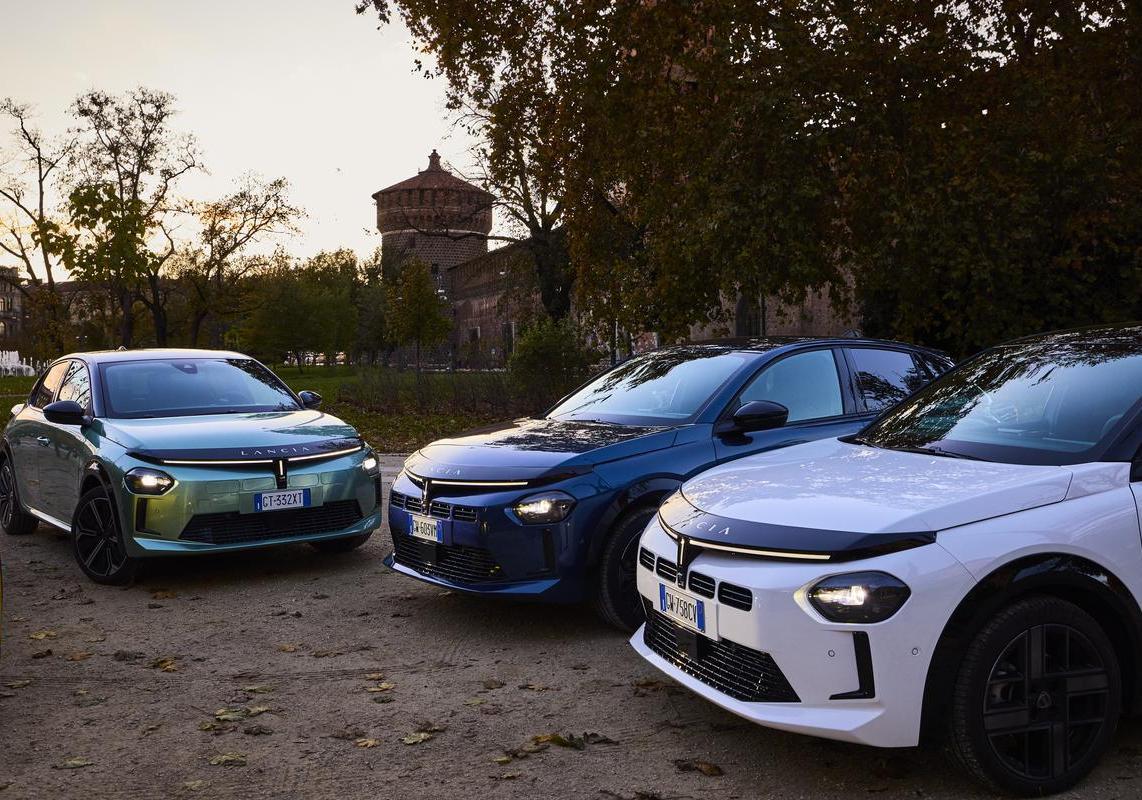 Nuova Lancia Ypsilon tour milano 6