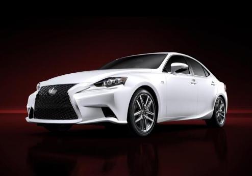 Nuova Lexus IS 2013 tre quarti anteriore lato sinistro