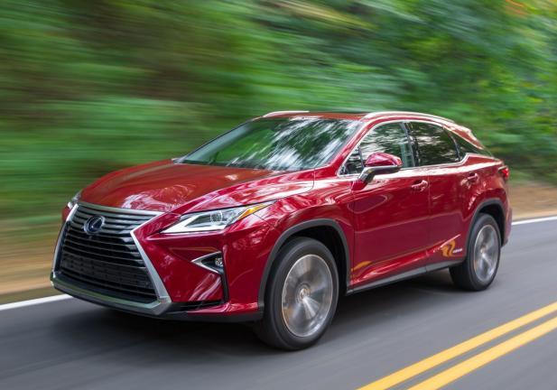 nuova Lexus RX tre quarti in movimento