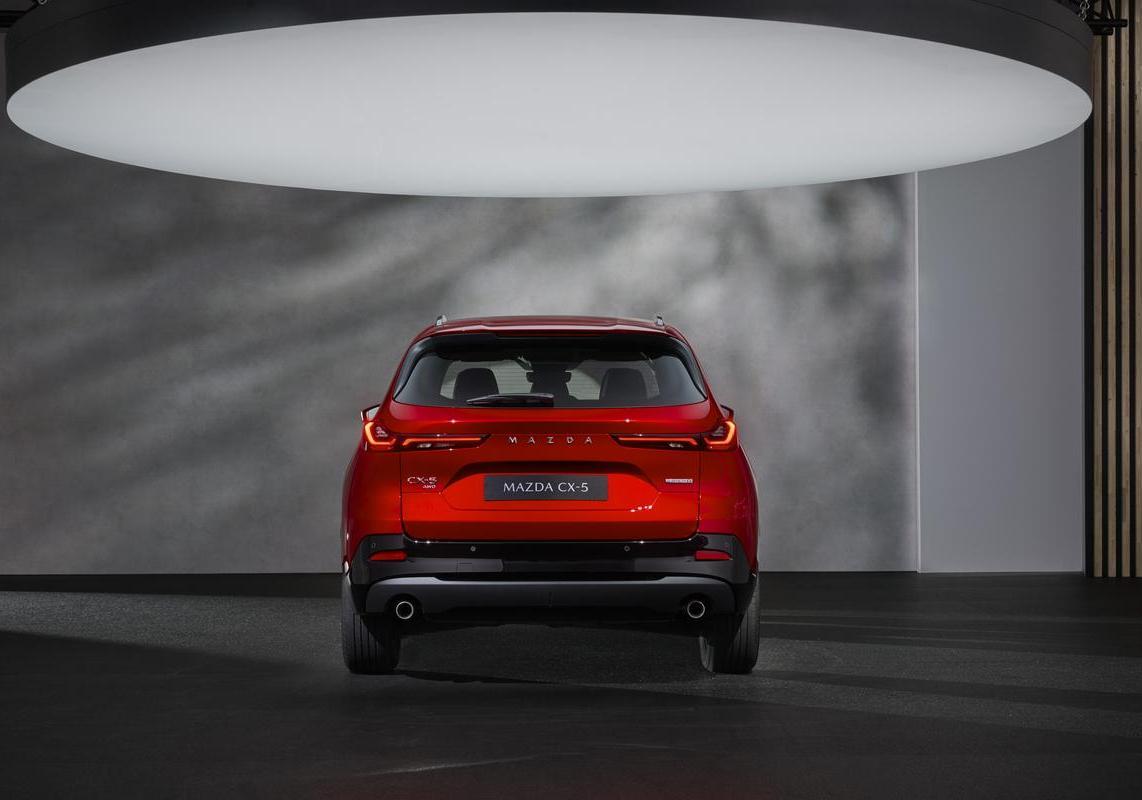 Nuova Mazda CX-5 2026 posteriore