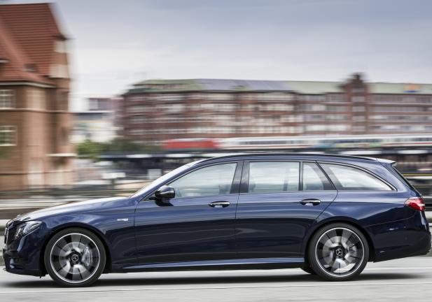 Nuova Mercedes-Benz Classe E Station-wagon profilo laterale