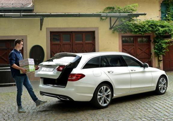 Nuova Mercedes C 300 BlueTEC Hybrid Station Wagon