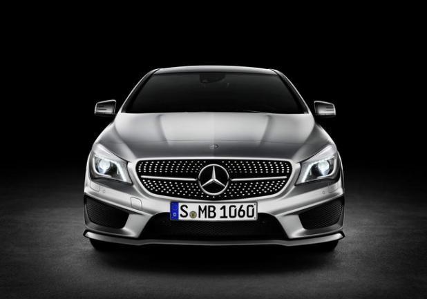 Nuova Mercedes CLA anteriore