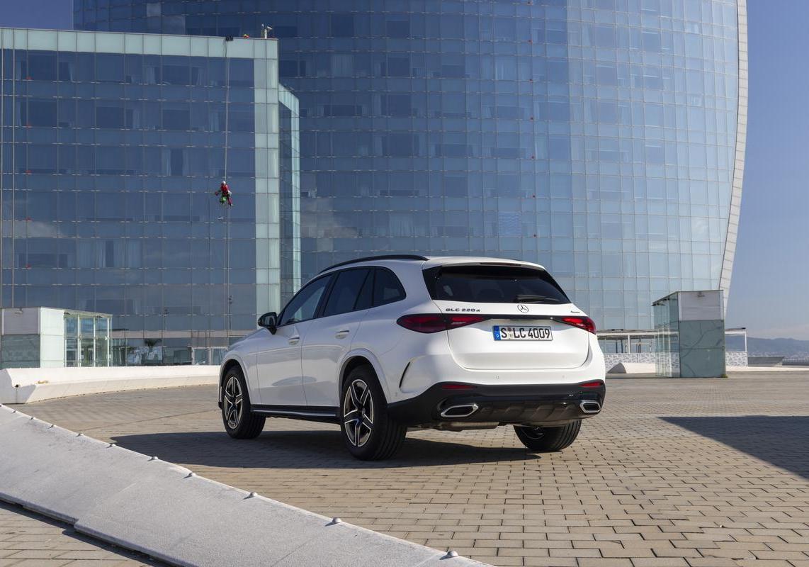 Nuova Mercedes GLC 220 d 2