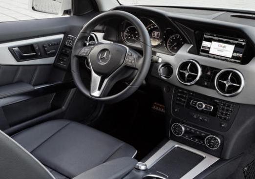 Nuova Mercedes GLK restyling 2012 interni 3