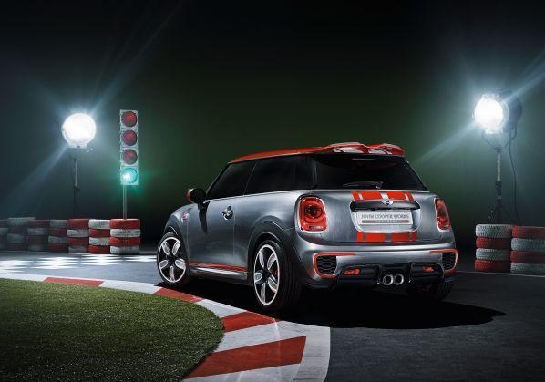 Nuova Mini John Cooper Works Concept tre quarti posteriore