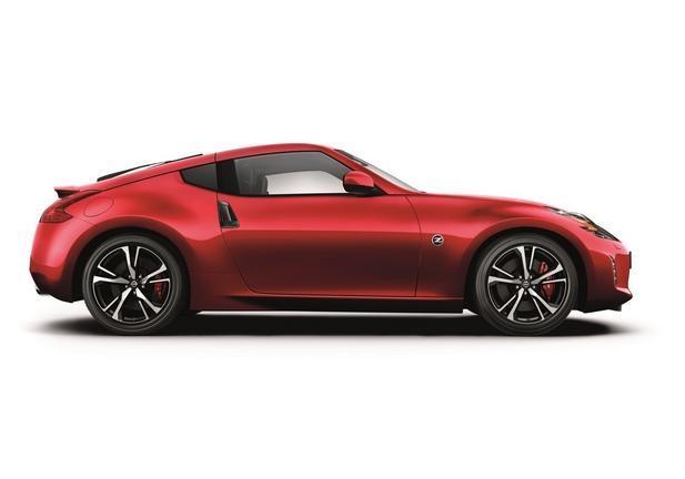 Nuova Nissan 370Z profilo