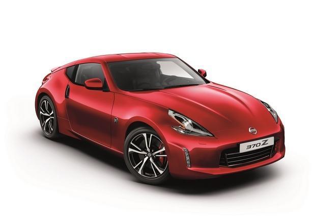 Nuova Nissan 370Z tre quarti anteriore