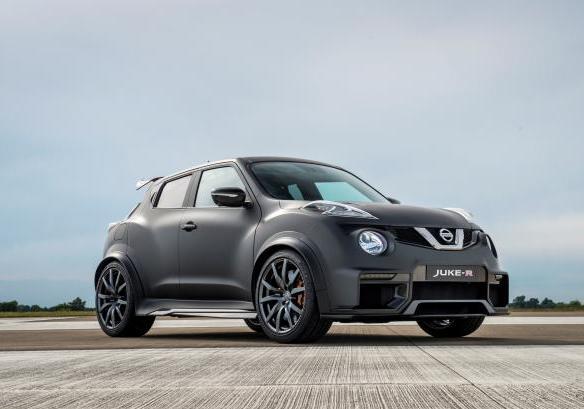 Nuova Nissan Juke-R tre quarti anteriore