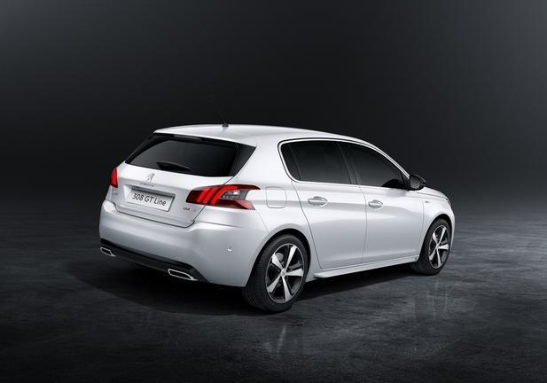 Nuova Peugeot 308 bianca tre quarti posteriore