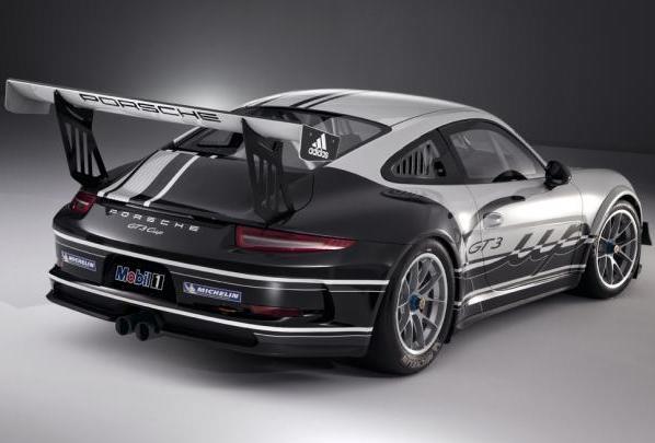 Nuova Porsche 911 GT3 Cup tre quarti posteriore