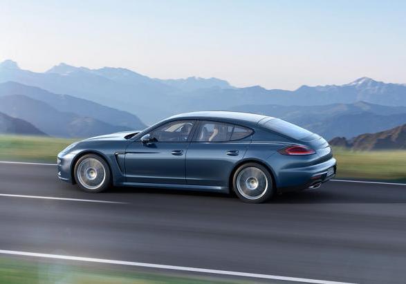 Nuova Porsche Panamera Diesel profilo