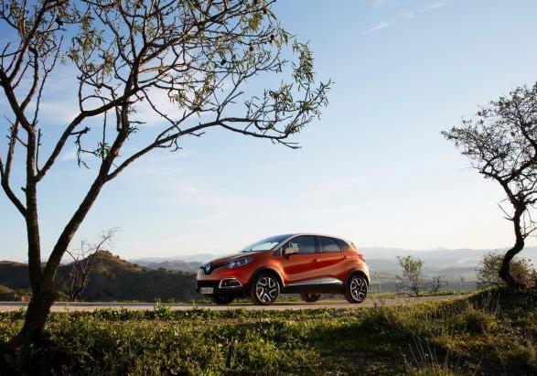 Nuova Renault Captur profilo lato sinitro