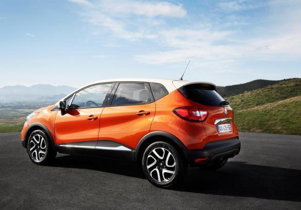 Nuova Renault Captur tre quarti posteriore lato sinistro