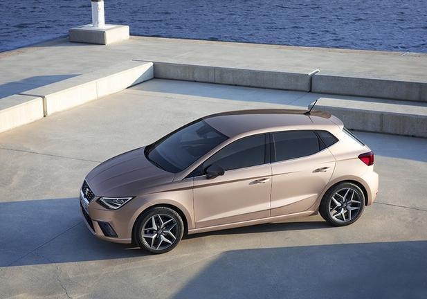 Nuova Seat Ibiza sul mare