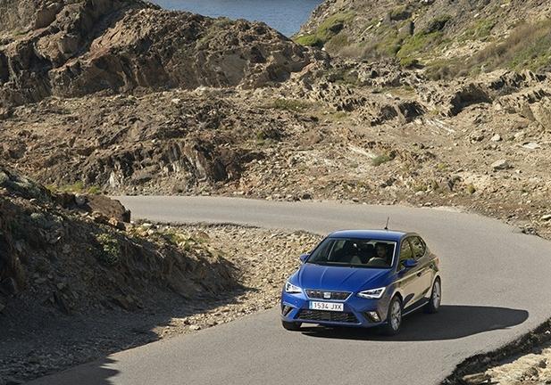 Nuova Seat Ibiza tra le curve