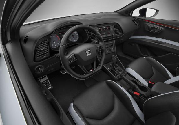 Nuova Seat Leon Cupra interni